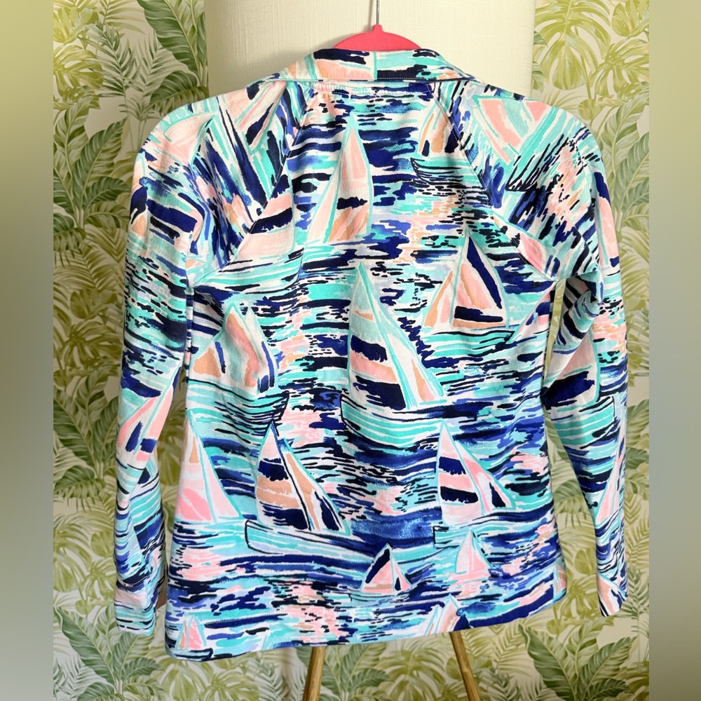 Women’s Lilly Pulitzer Skipper Popover in Pier Pressure. - Picture 7 of 9